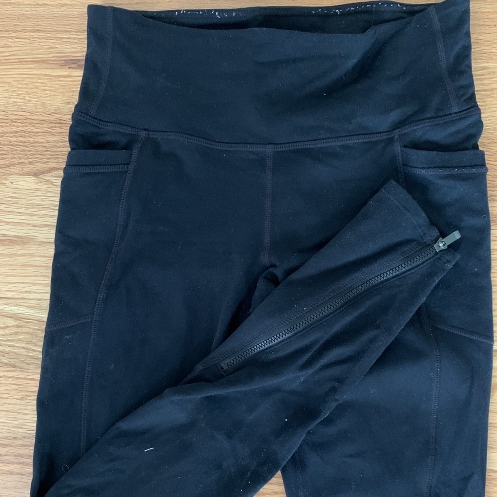ATHLETA LEGGINGS WITH POCKETS